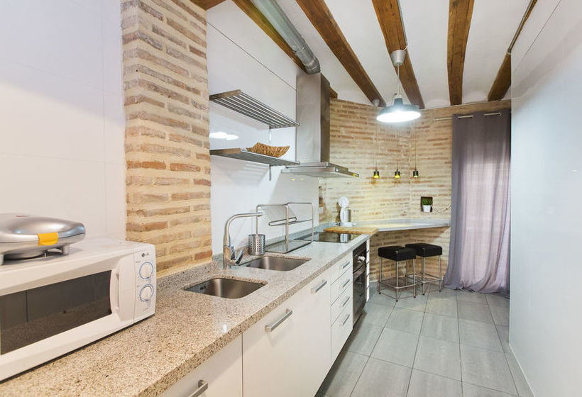 Total Valencia Elegance