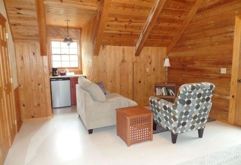 Creekside Paradise Bed And Breakfast