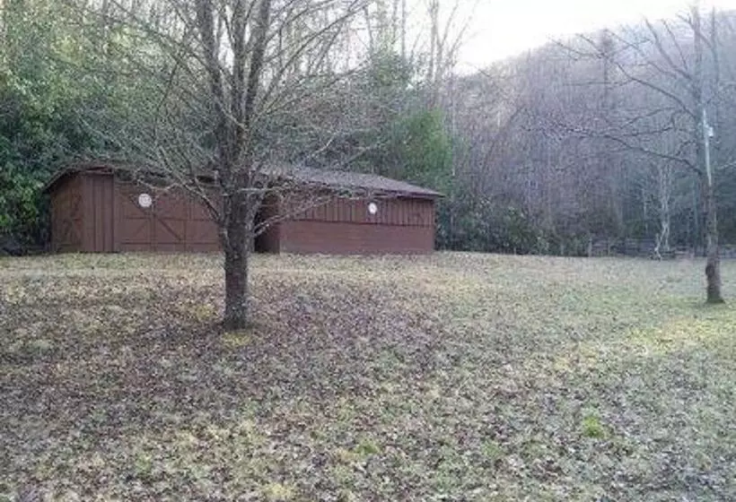 Creekside Paradise Bed And Breakfast
