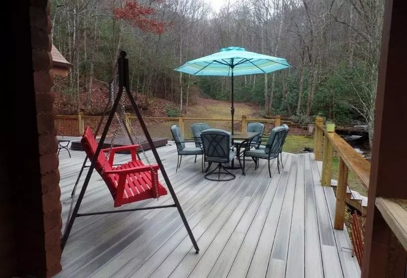 Creekside Paradise Bed And Breakfast