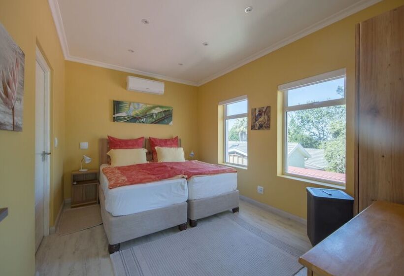 Constantia Cottages