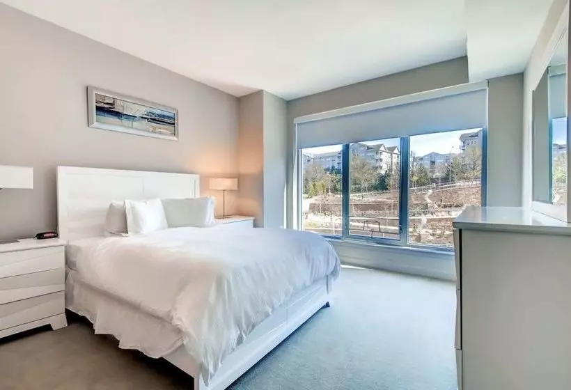 Global Luxury Suites At Park Crest