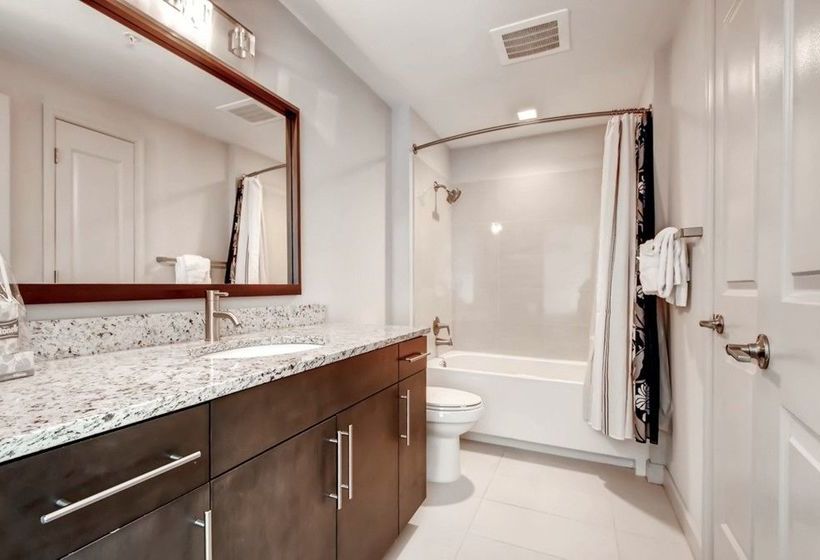 Global Luxury Suites At Park Crest