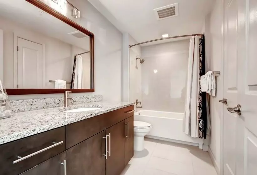 Global Luxury Suites At Park Crest