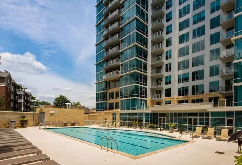 Global Luxury Suites At Park Crest