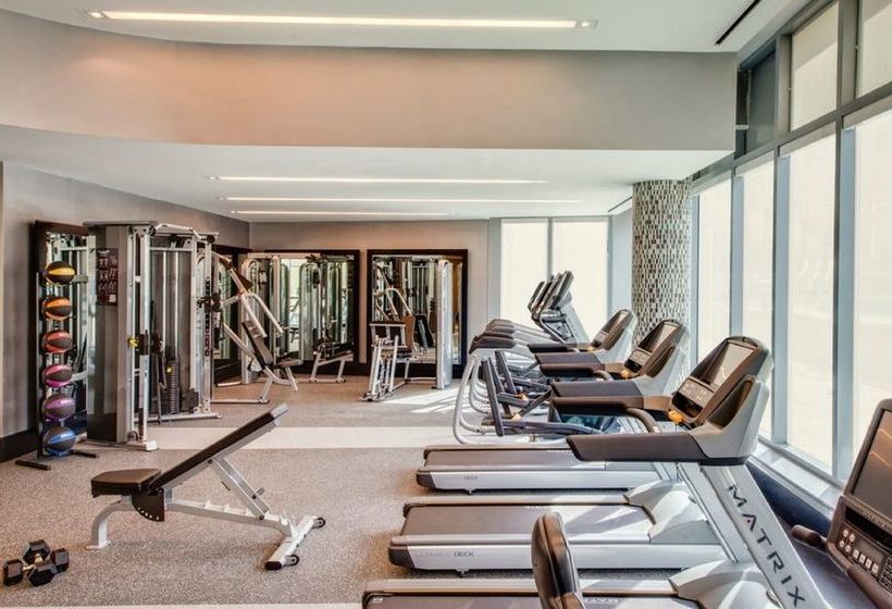 Global Luxury Suites At Park Crest