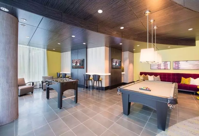 Global Luxury Suites At Park Crest