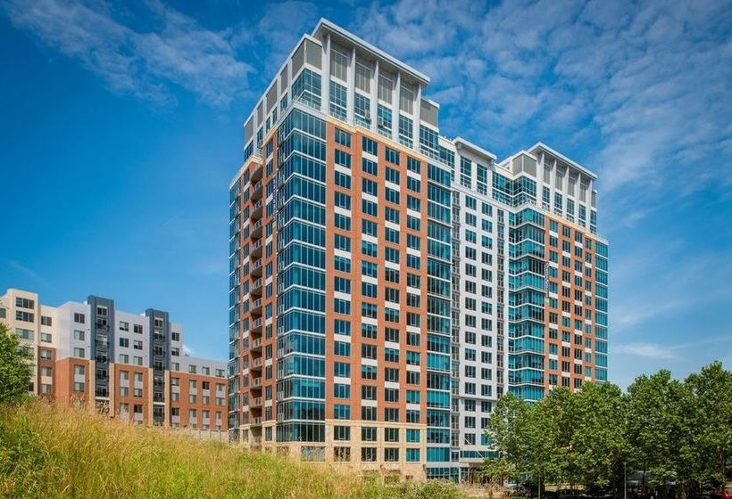 Global Luxury Suites At Park Crest