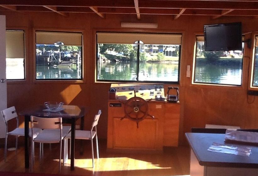 호텔 Boyds Bay Houseboat Holidays