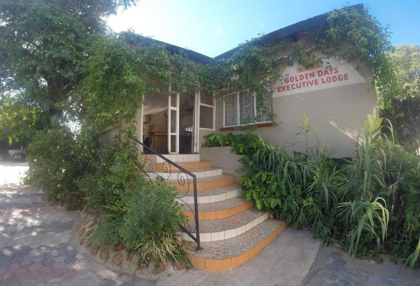 هتل Golden Days Lodge