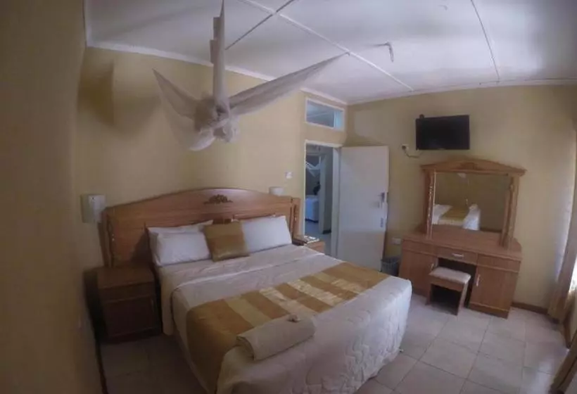 هتل Golden Days Lodge