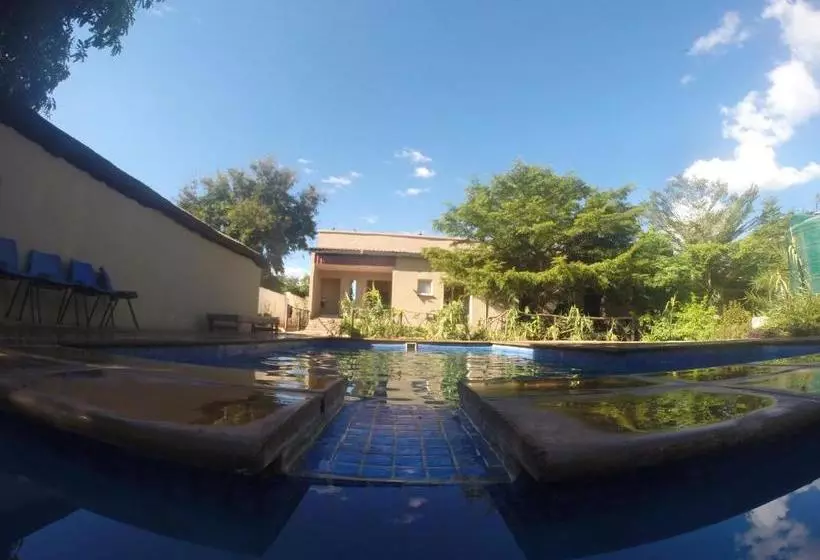 هتل Golden Days Lodge