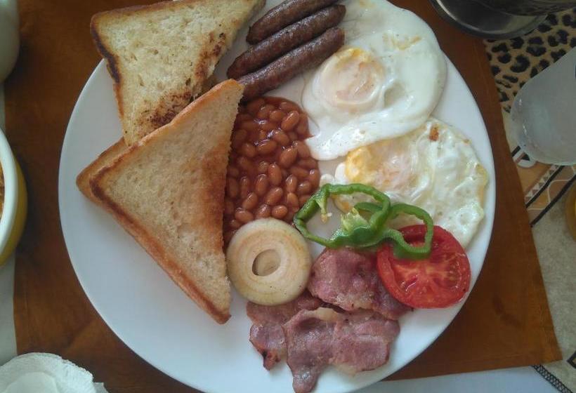 هتل Golden Days Lodge