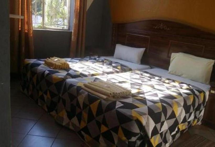 هتل Golden Days Lodge