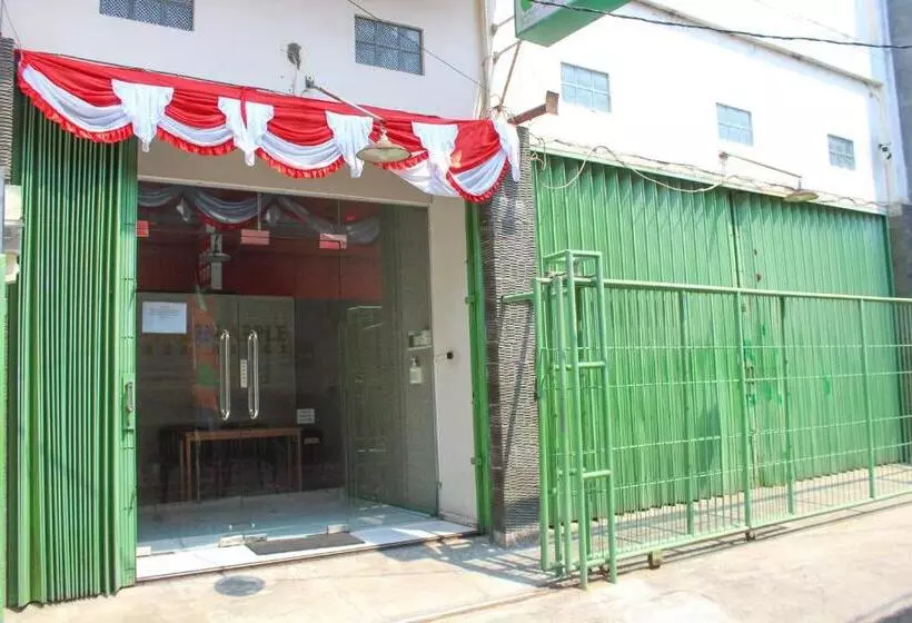 ホテル Green Apple Residence Near Sarinah Mitra Reddoorz