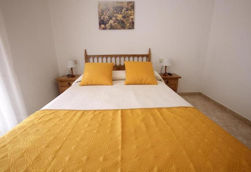 Отель Hostal San Roque