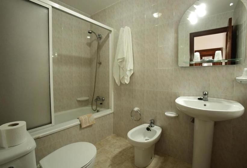 Отель Hostal San Roque
