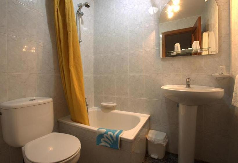 Отель Hostal San Roque