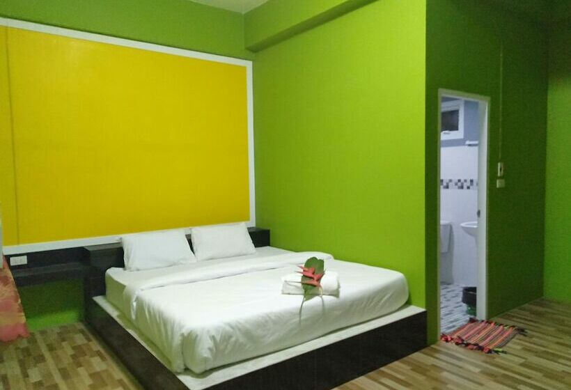 Отель Khaolak Cnior Bungalows