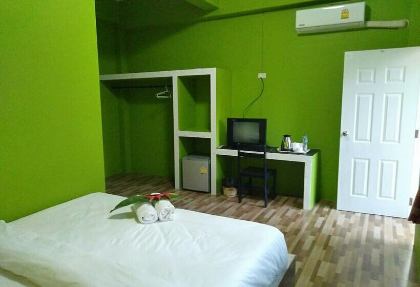 Отель Khaolak Cnior Bungalows