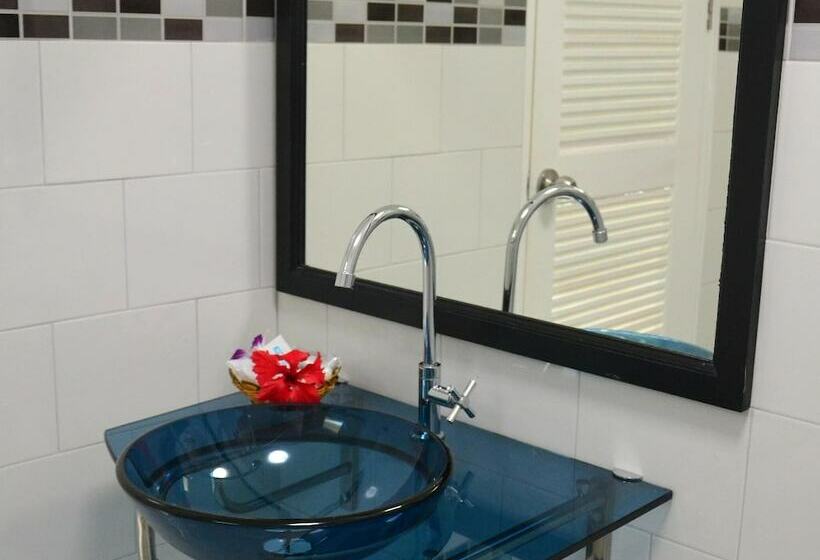 Отель Khaolak Cnior Bungalows