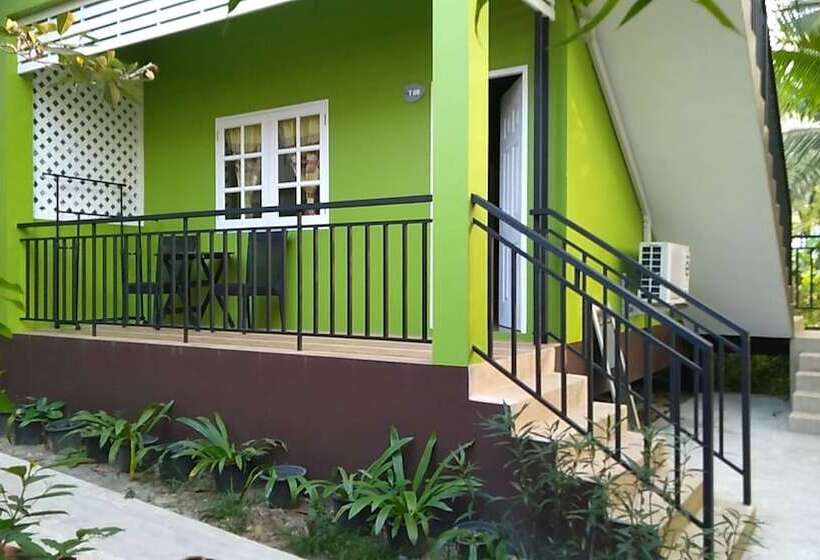 Отель Khaolak Cnior Bungalows