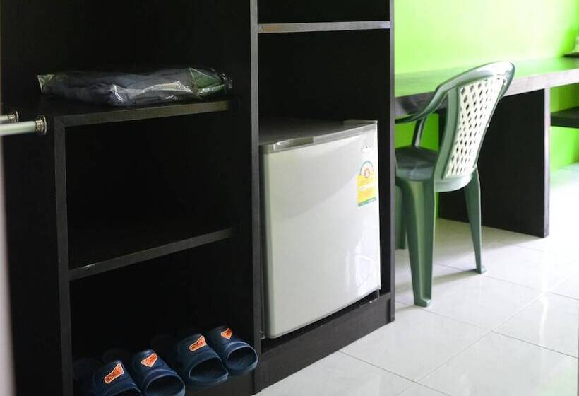 호텔 Khaolak Cnior Bungalows