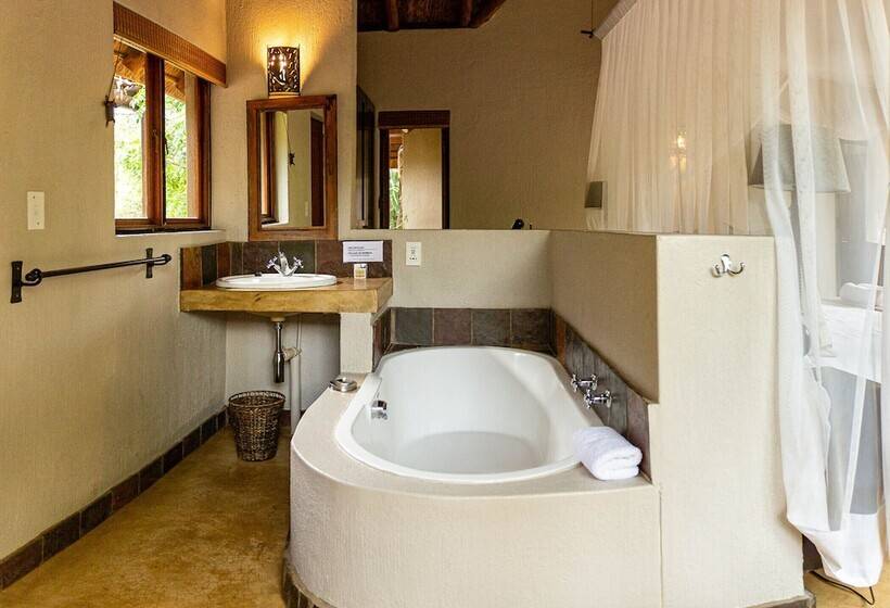 בית מלון כפרי Raptors Lodge