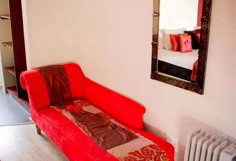 ペンション Villa Mexicana Guesthouse