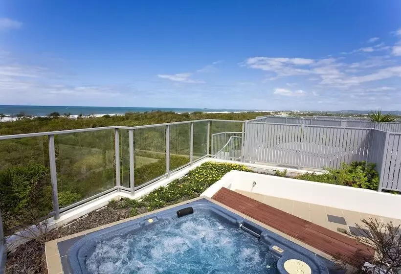 White Shells Luxury Apartments