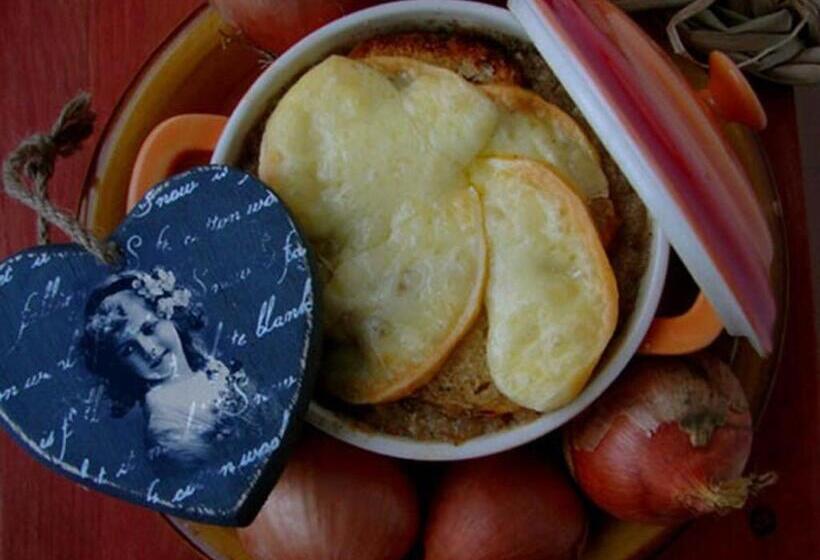 تختخواب و صبحانه Golden Lion