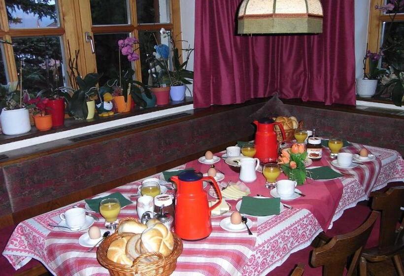 Aamiaismajoitus (B&B) Haus Morgensonne