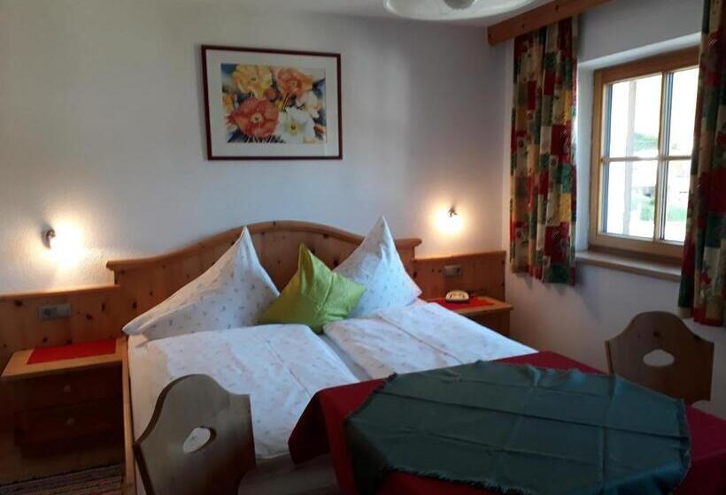 Aamiaismajoitus (B&B) Haus Morgensonne