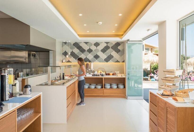 فندق Alexia Beach