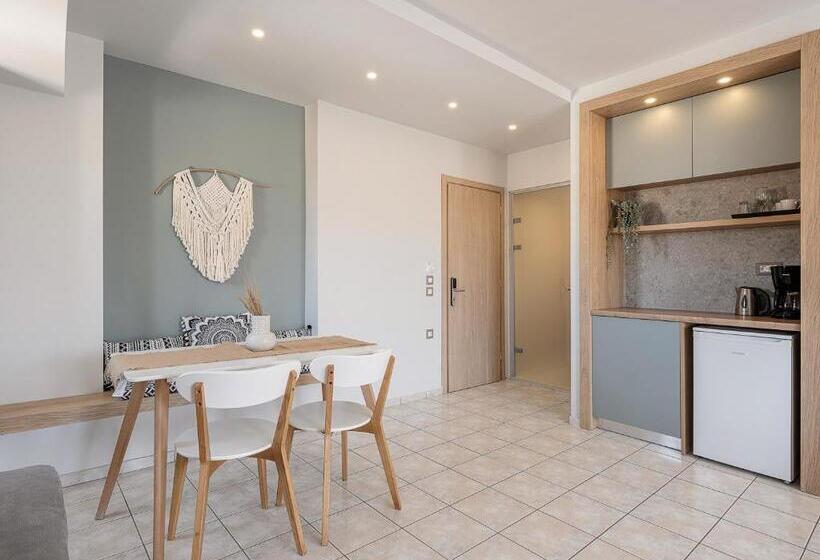 فندق Alexia Beach