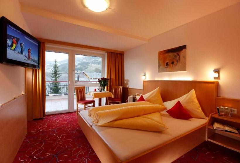 ホテル Alpenroyal