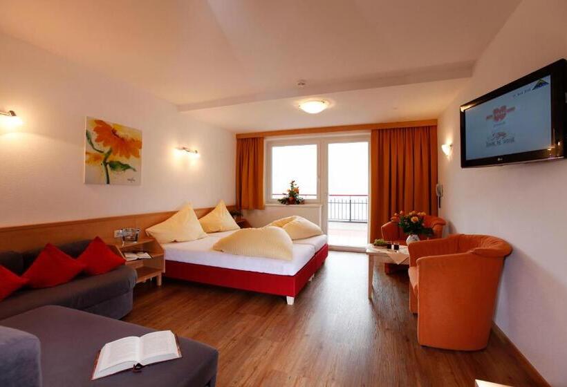 ホテル Alpenroyal