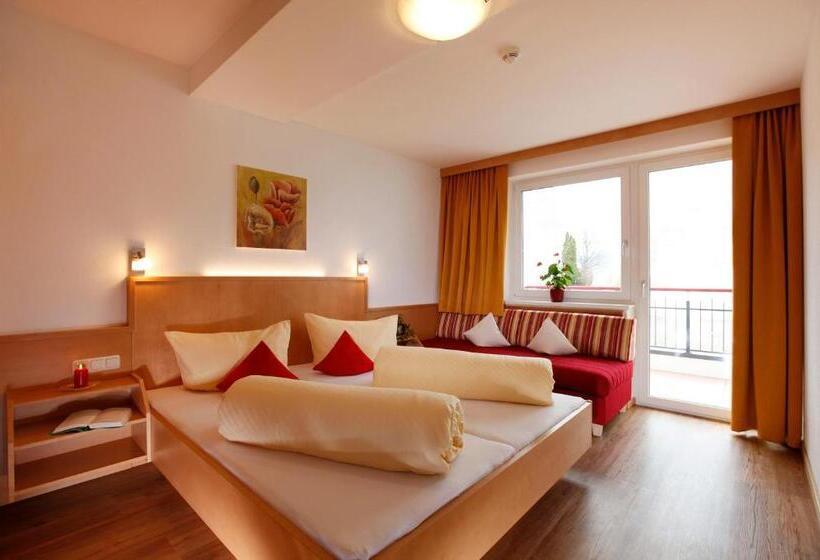 ホテル Alpenroyal