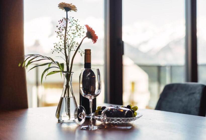 ホテル Alpenroyal