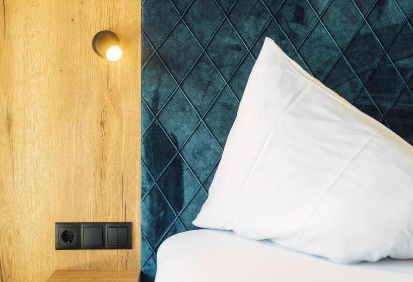 ホテル Alpenroyal