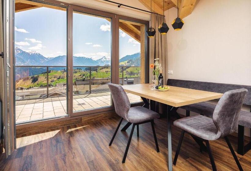 ホテル Alpenroyal