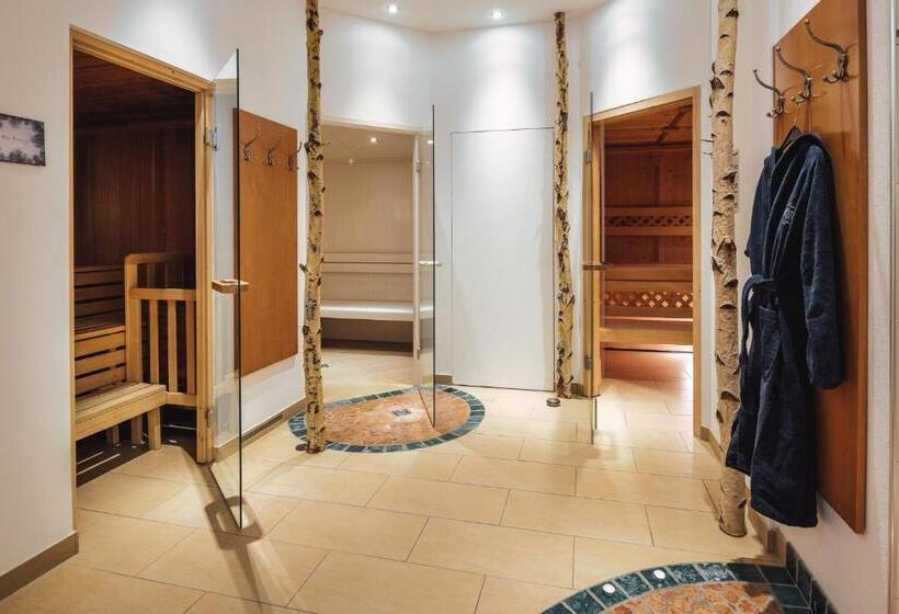 ホテル Alpenroyal