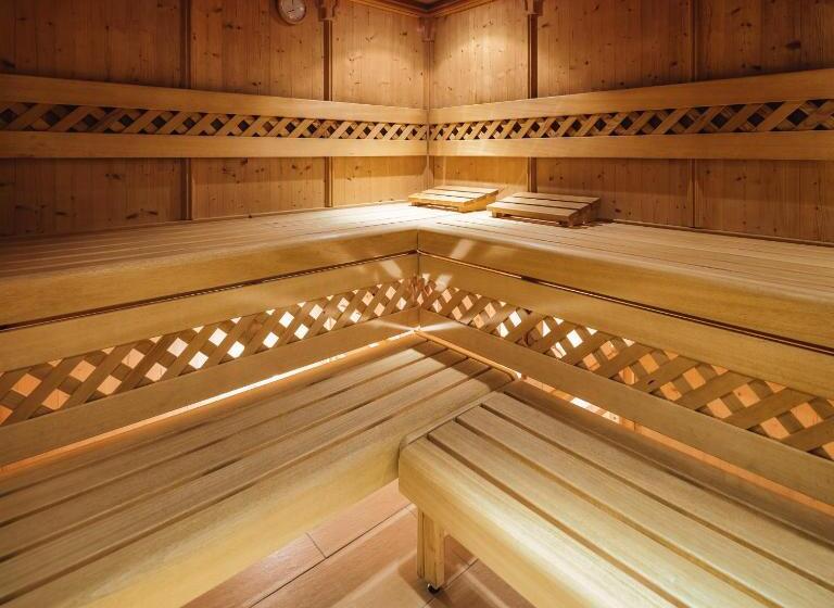 ホテル Alpenroyal