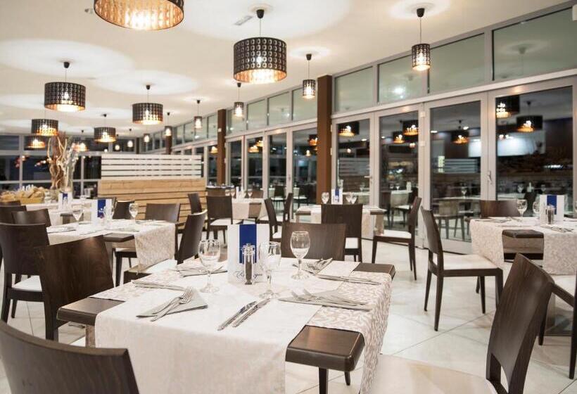 בית מלון כפרי Crvena Luka Resort