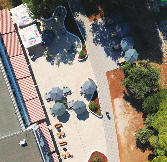 בית מלון כפרי Crvena Luka Resort