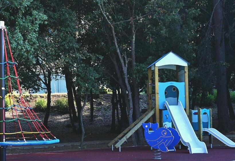 בית מלון כפרי Crvena Luka Resort