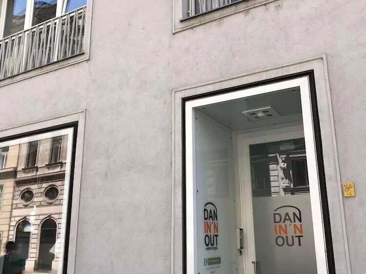 هتل Dan In'n Out