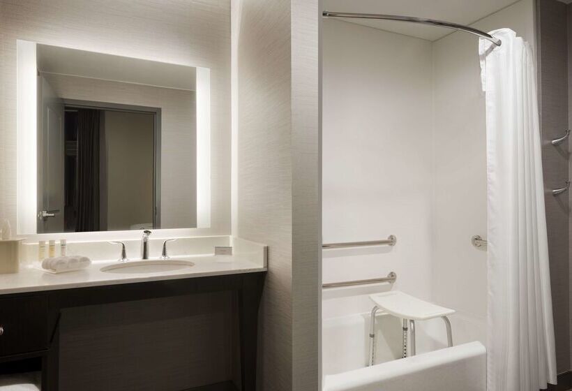 فندق Homewood Suites By Hilton Milwaukee Downtown