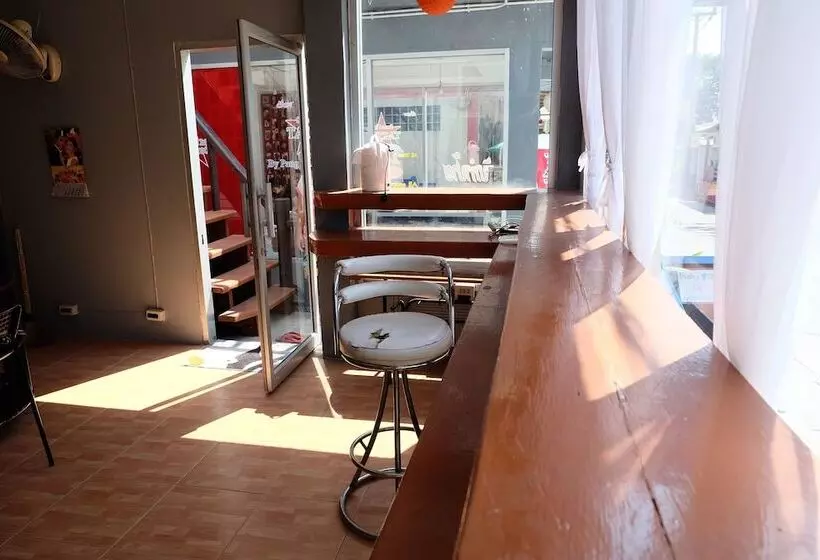 Hotelli I Talay Trio