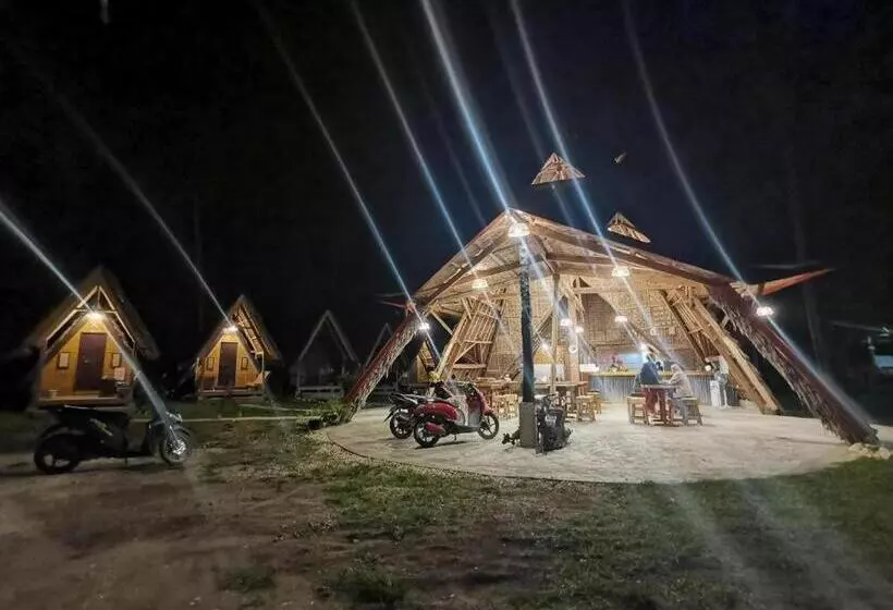 Hotelli Nipa Hut Village